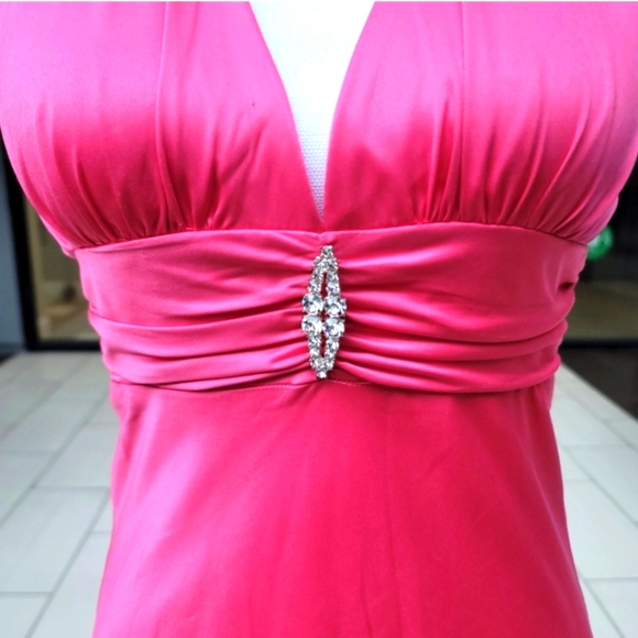 🆕️🆑️ Bright Pink Party Dress | Open Back Floor Length Deep V-neckline 5/6 - Picture 3 of 16